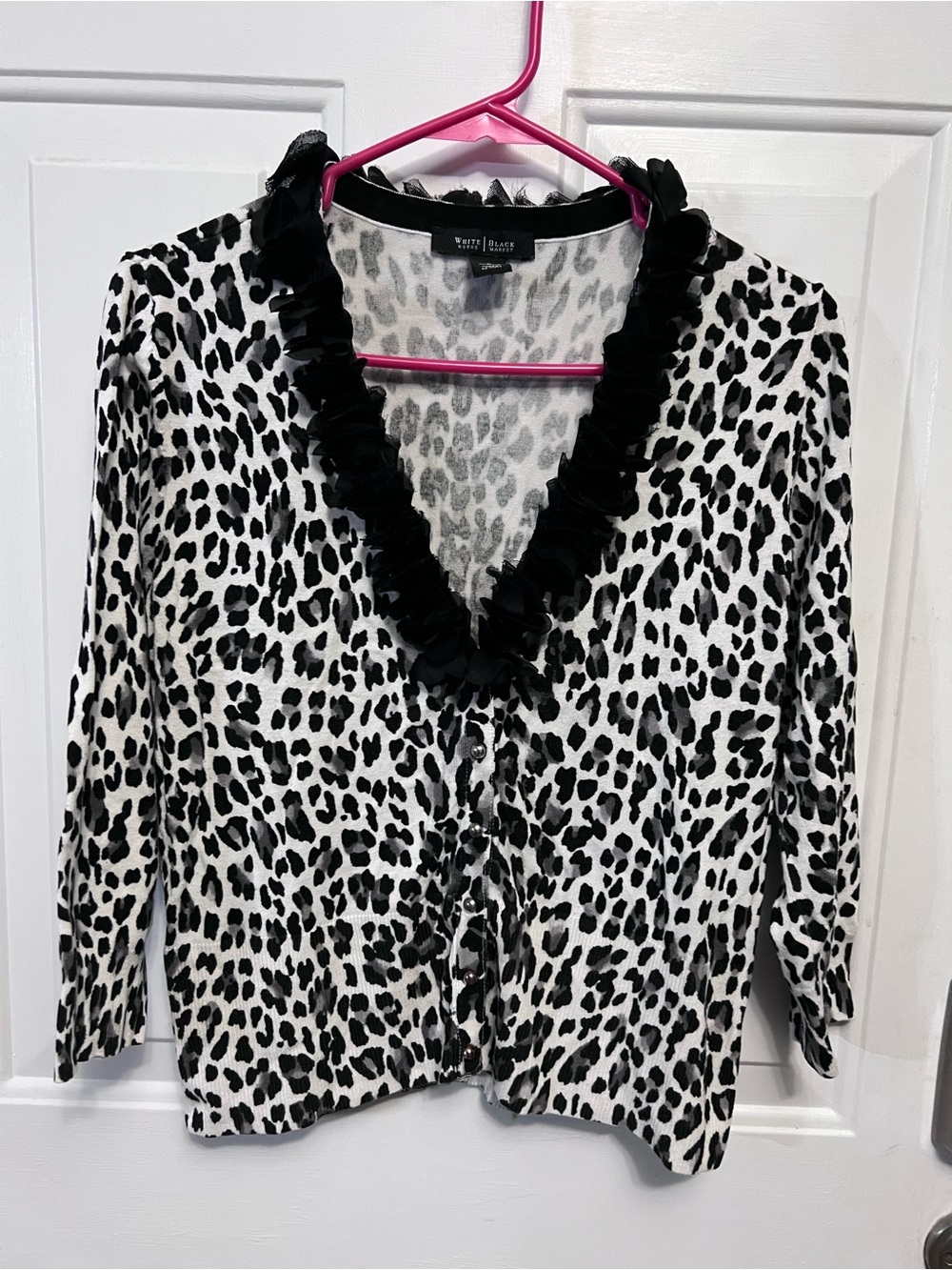 White House Black Market Leopard Print Ruffle Snap Front Cardigan Women’s L